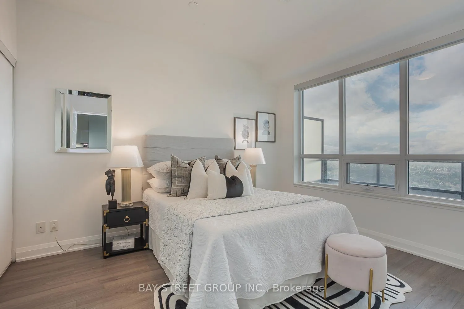 Photo 9 of Unit 3001, 15 Water Walk Drive, Markham, Unionville — HOMEH