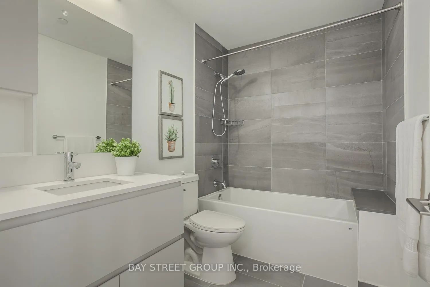 Photo 11 of Unit 3001, 15 Water Walk Drive, Markham, Unionville — HOMEH