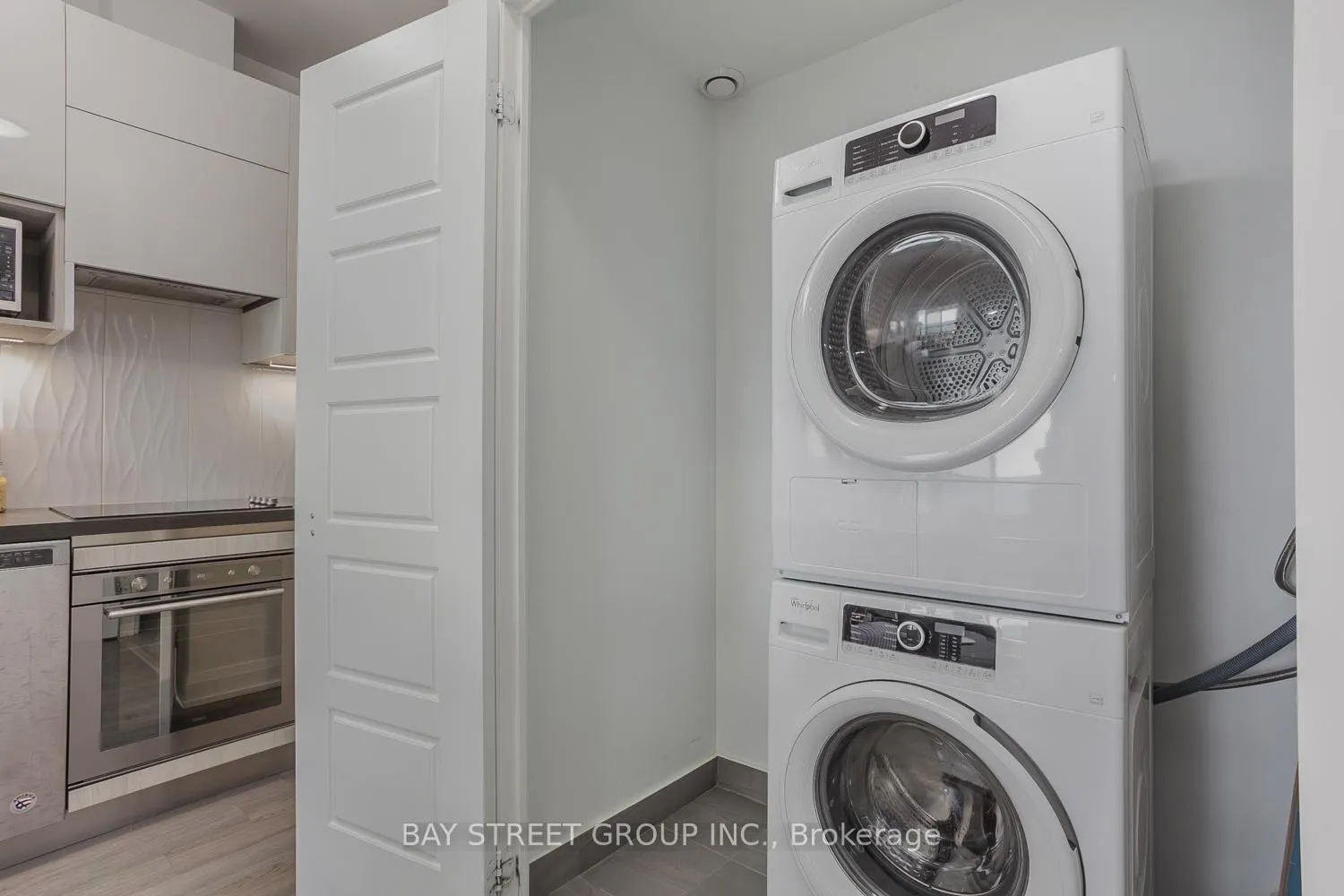 Photo 12 of Unit 3001, 15 Water Walk Drive, Markham, Unionville — HOMEH