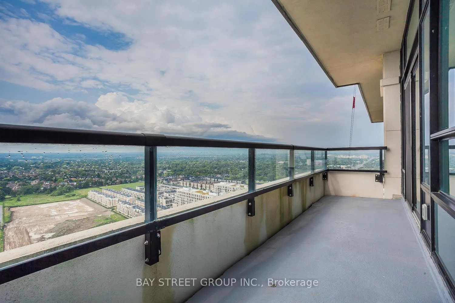 Photo 14 of Unit 3001, 15 Water Walk Drive, Markham, Unionville — HOMEH
