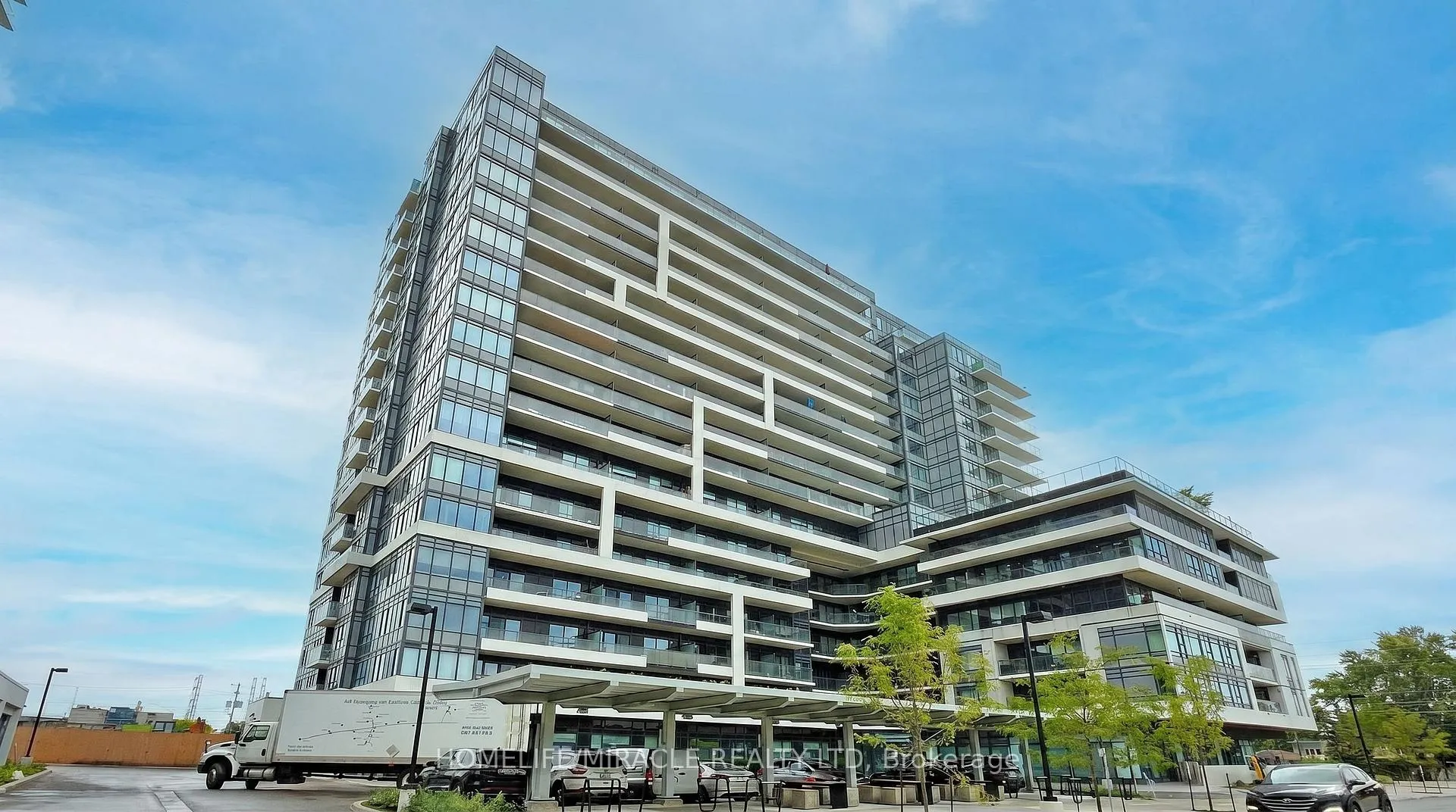 Front of Unit 1014, 1480 Bayly Street