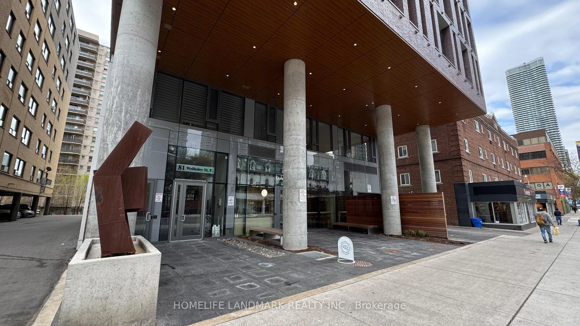 Photo 2 of Unit 308, 81 Wellesley Street E, Toronto, Church-Yonge Corridor — HOMEH