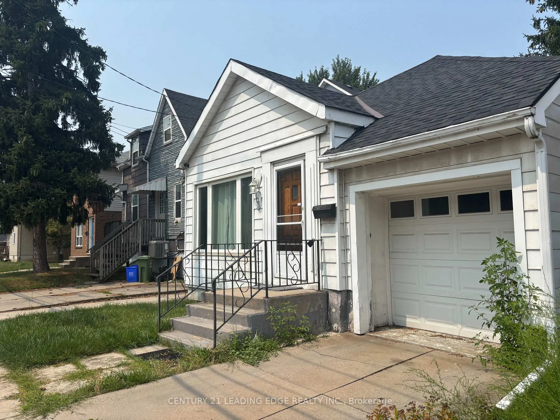 Photo 2 of 106 Whitney Avenue, Hamilton, Ainslie Wood — HOMEH