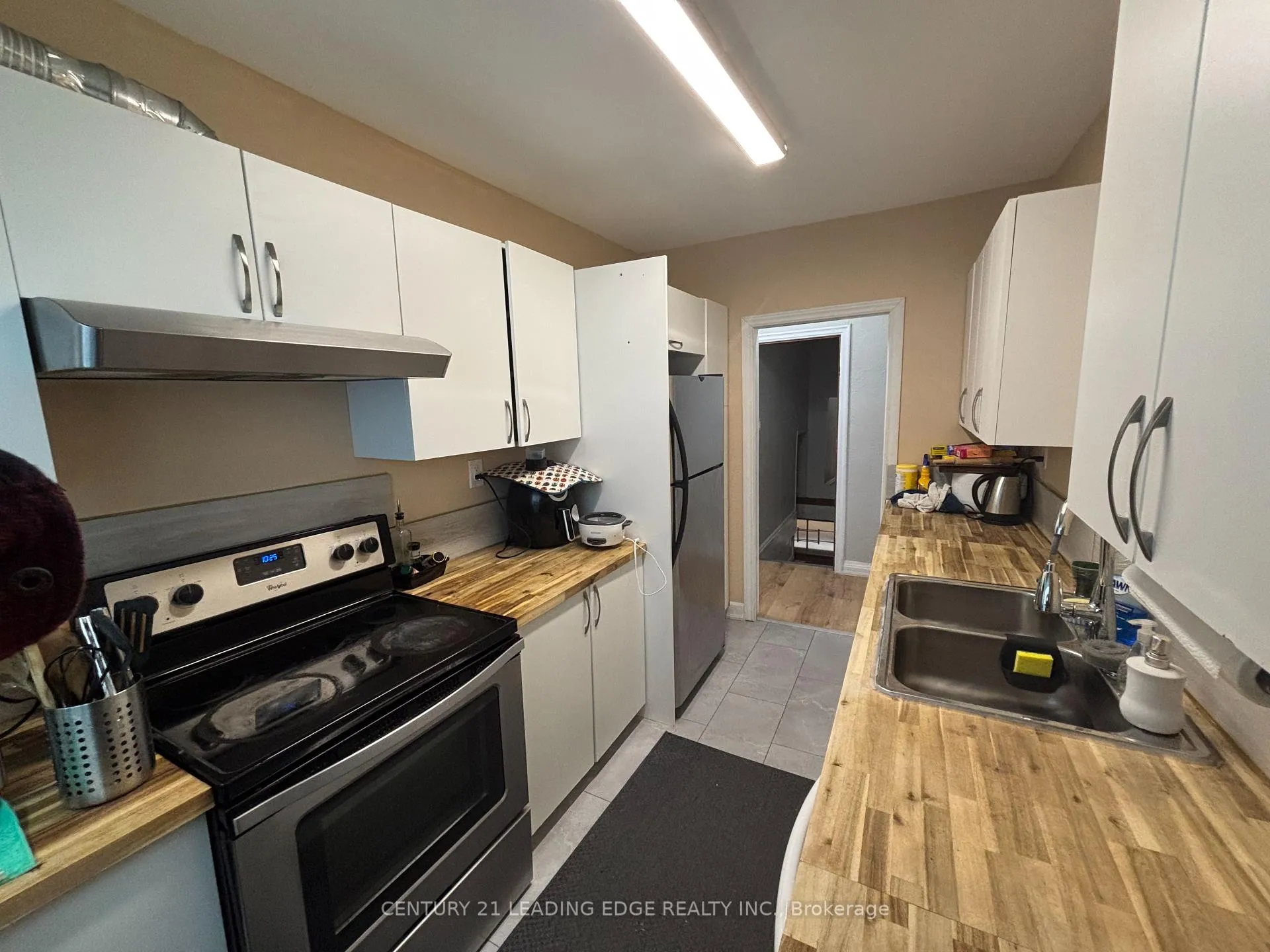 Photo 14 of 106 Whitney Avenue, Hamilton, Ainslie Wood — HOMEH