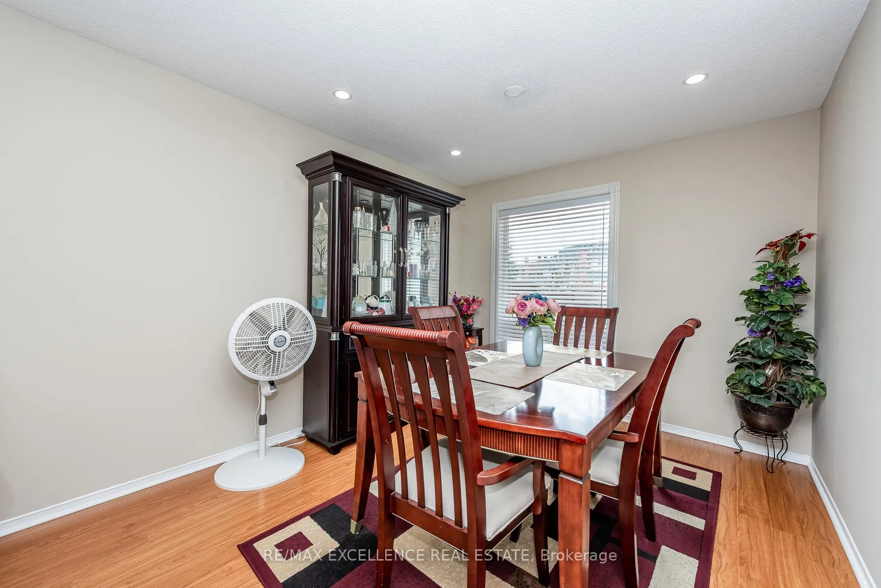 Photo 9 of 71 Rocky Mountain Crescent, Brampton, Sandringham-Wellington — HOMEH