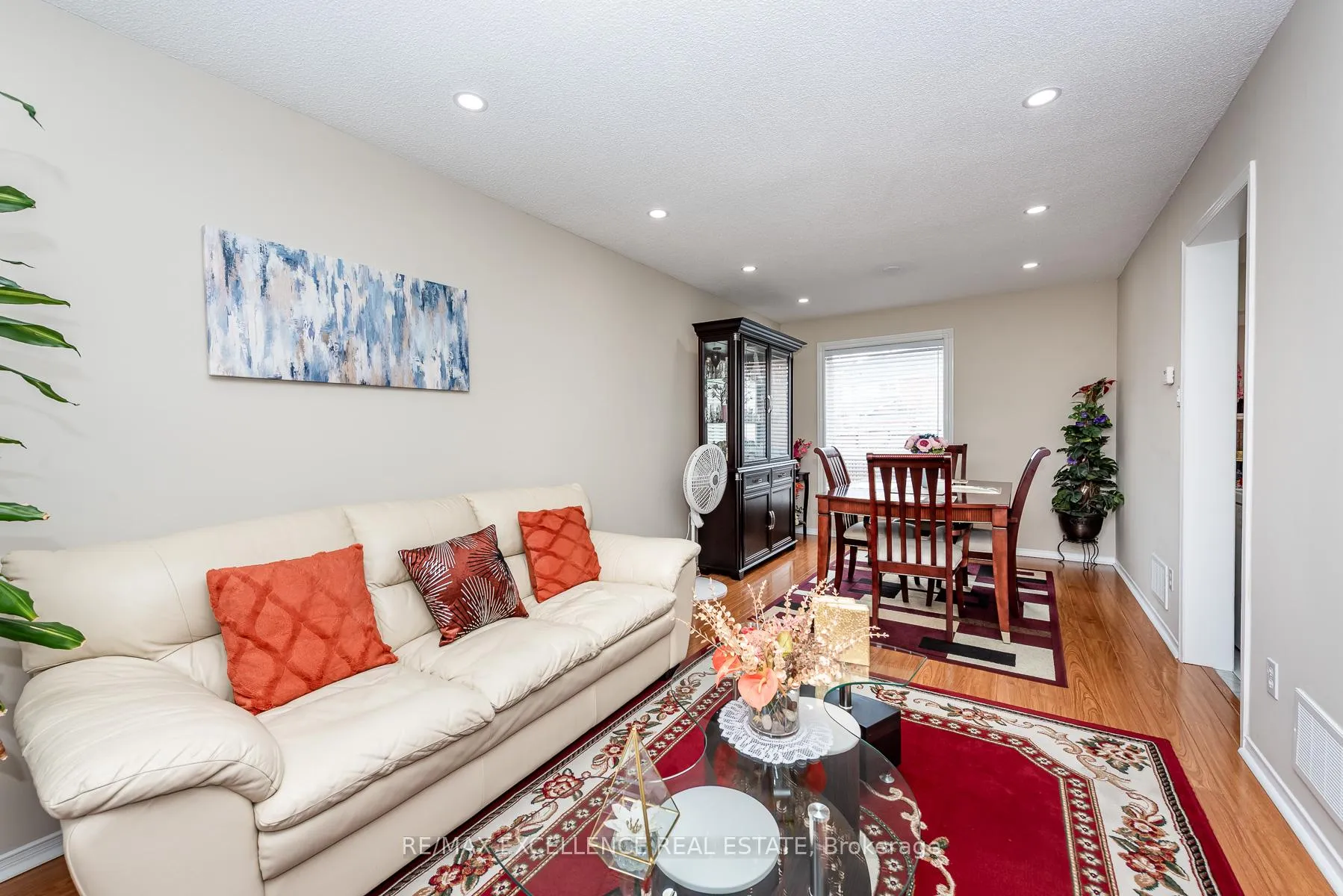 Photo 10 of 71 Rocky Mountain Crescent, Brampton, Sandringham-Wellington — HOMEH