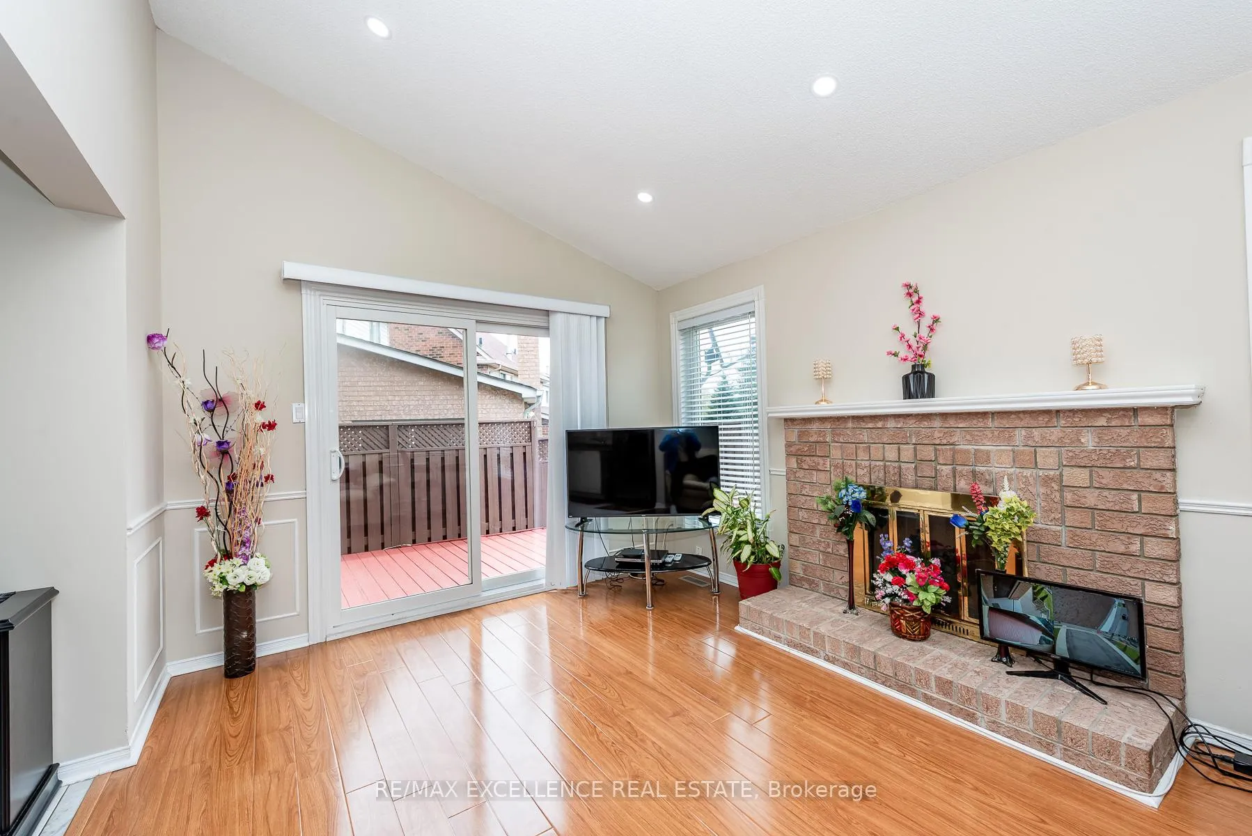 Photo 13 of 71 Rocky Mountain Crescent, Brampton, Sandringham-Wellington — HOMEH