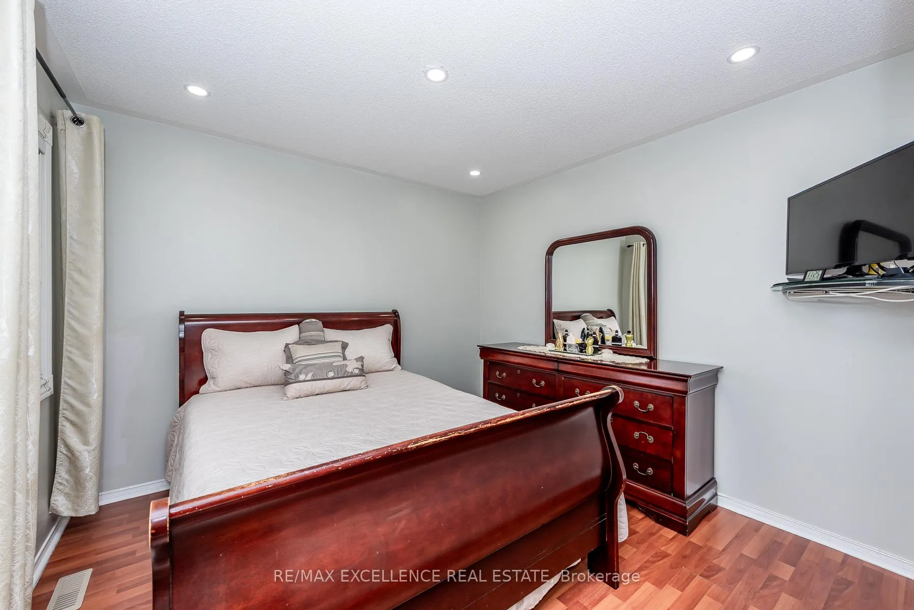 Photo 25 of 71 Rocky Mountain Crescent, Brampton, Sandringham-Wellington — HOMEH