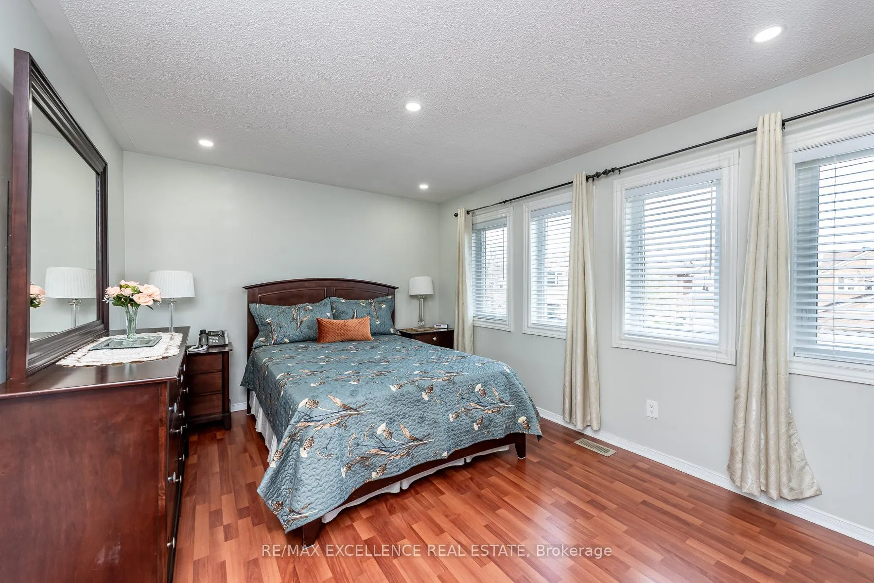 Photo 27 of 71 Rocky Mountain Crescent, Brampton, Sandringham-Wellington — HOMEH