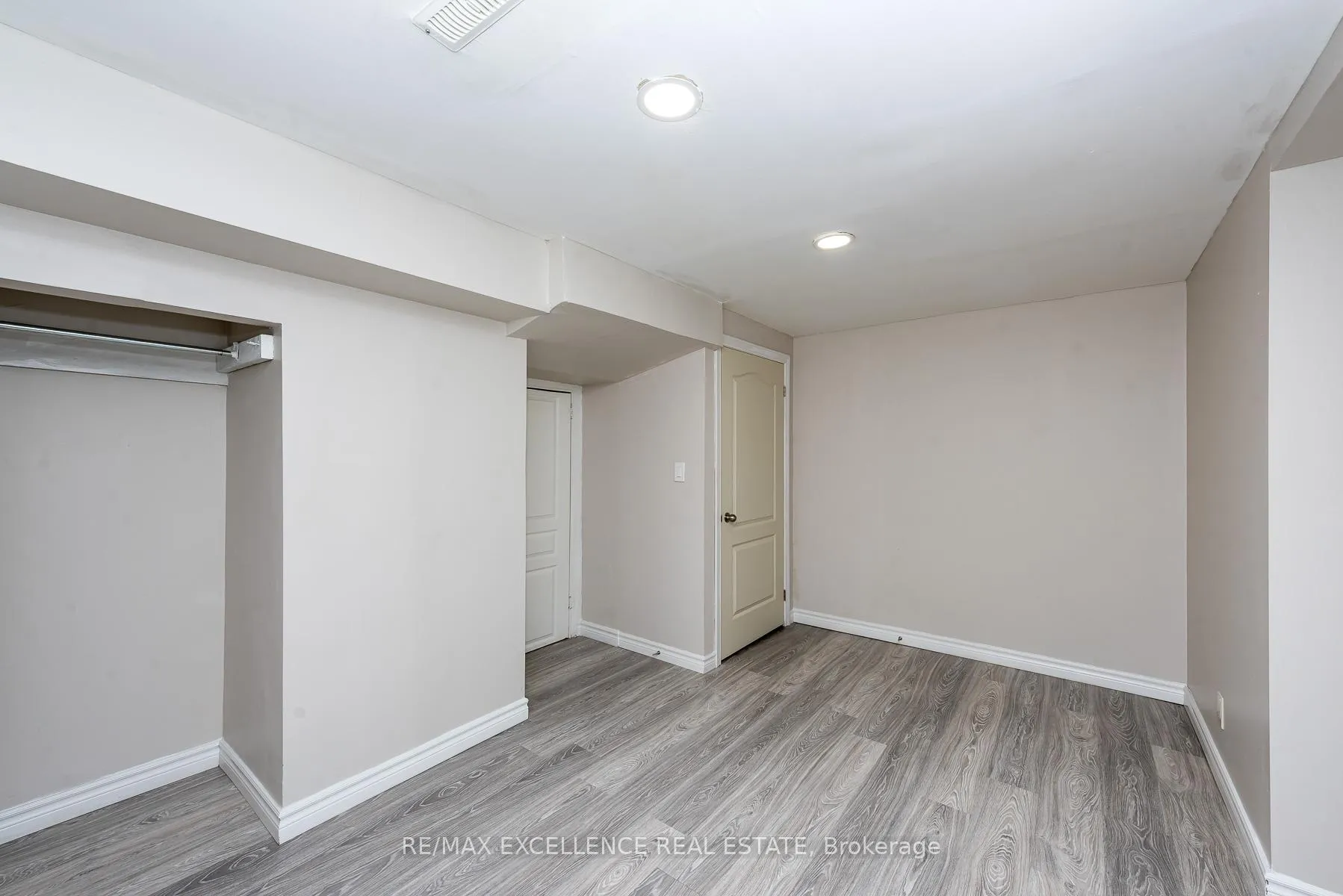 Photo 36 of 71 Rocky Mountain Crescent, Brampton, Sandringham-Wellington — HOMEH