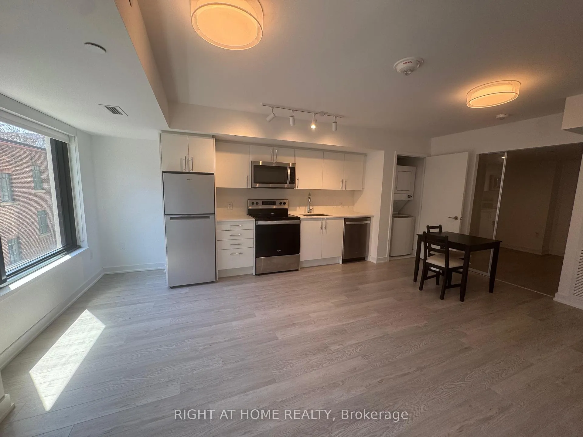 Photo 12 of Unit 322, 3 Strathgowan Avenue, Toronto, Lawrence Park South — HOMEH