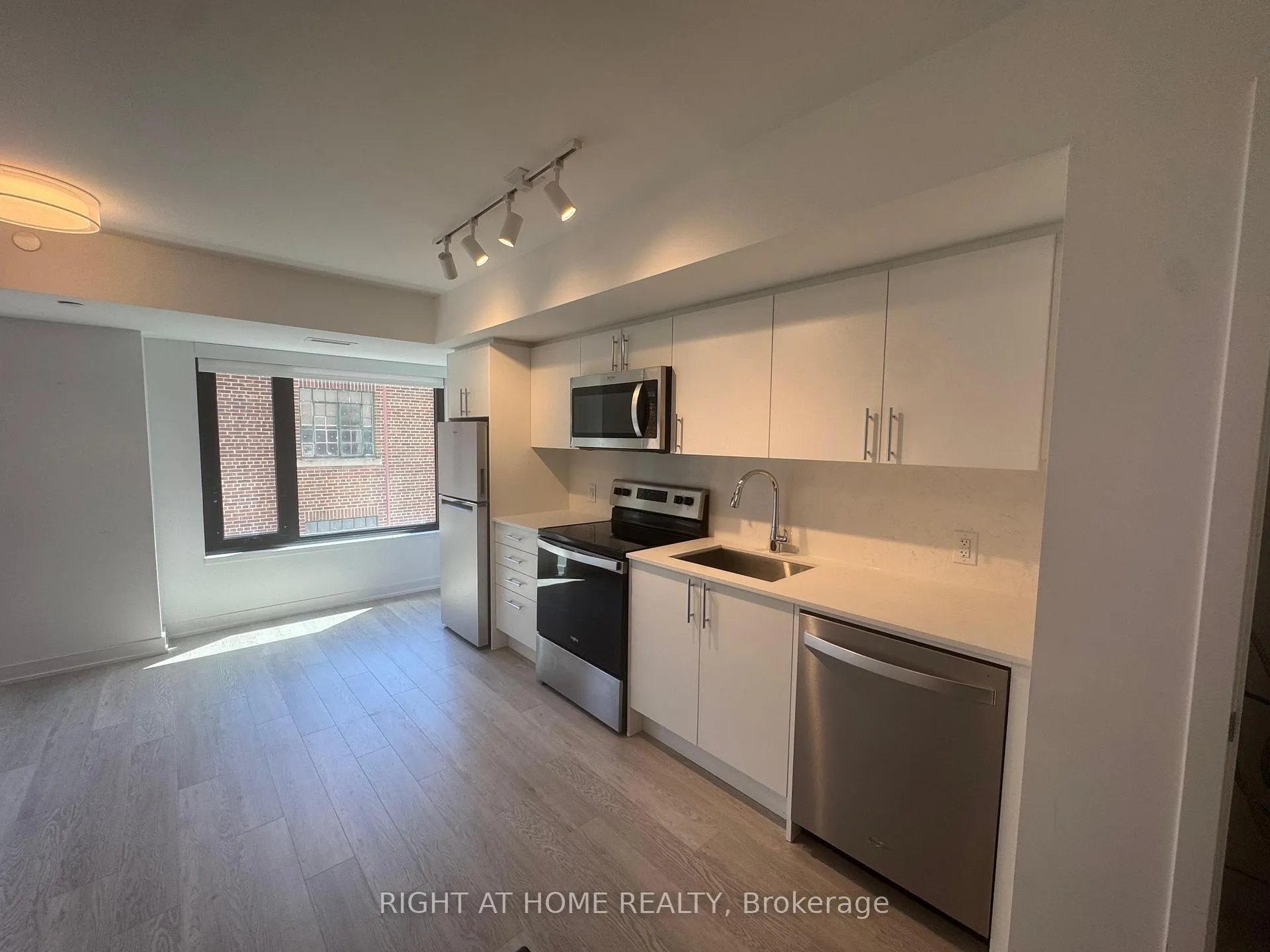 Photo 14 of Unit 322, 3 Strathgowan Avenue, Toronto, Lawrence Park South — HOMEH