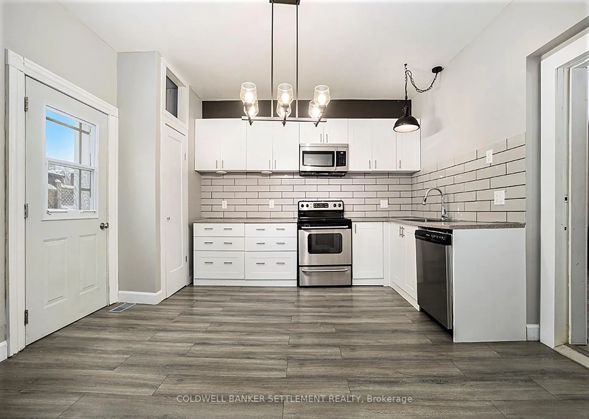 Photo 13 of 50 Abel Street, Smiths Falls — HOMEH
