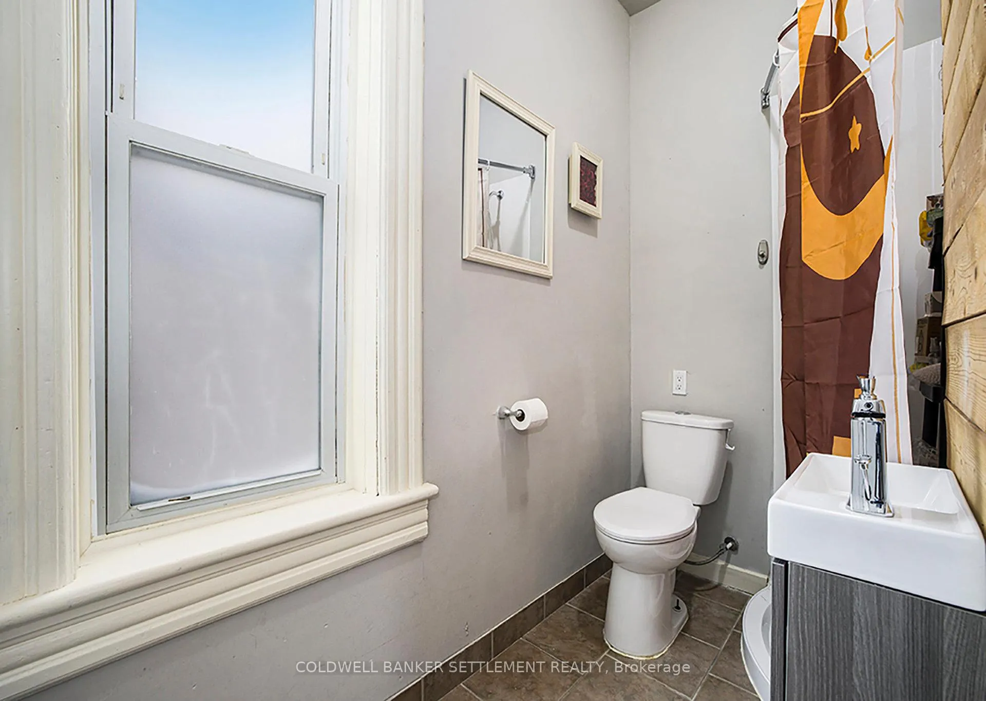 Photo 19 of 50 Abel Street, Smiths Falls — HOMEH