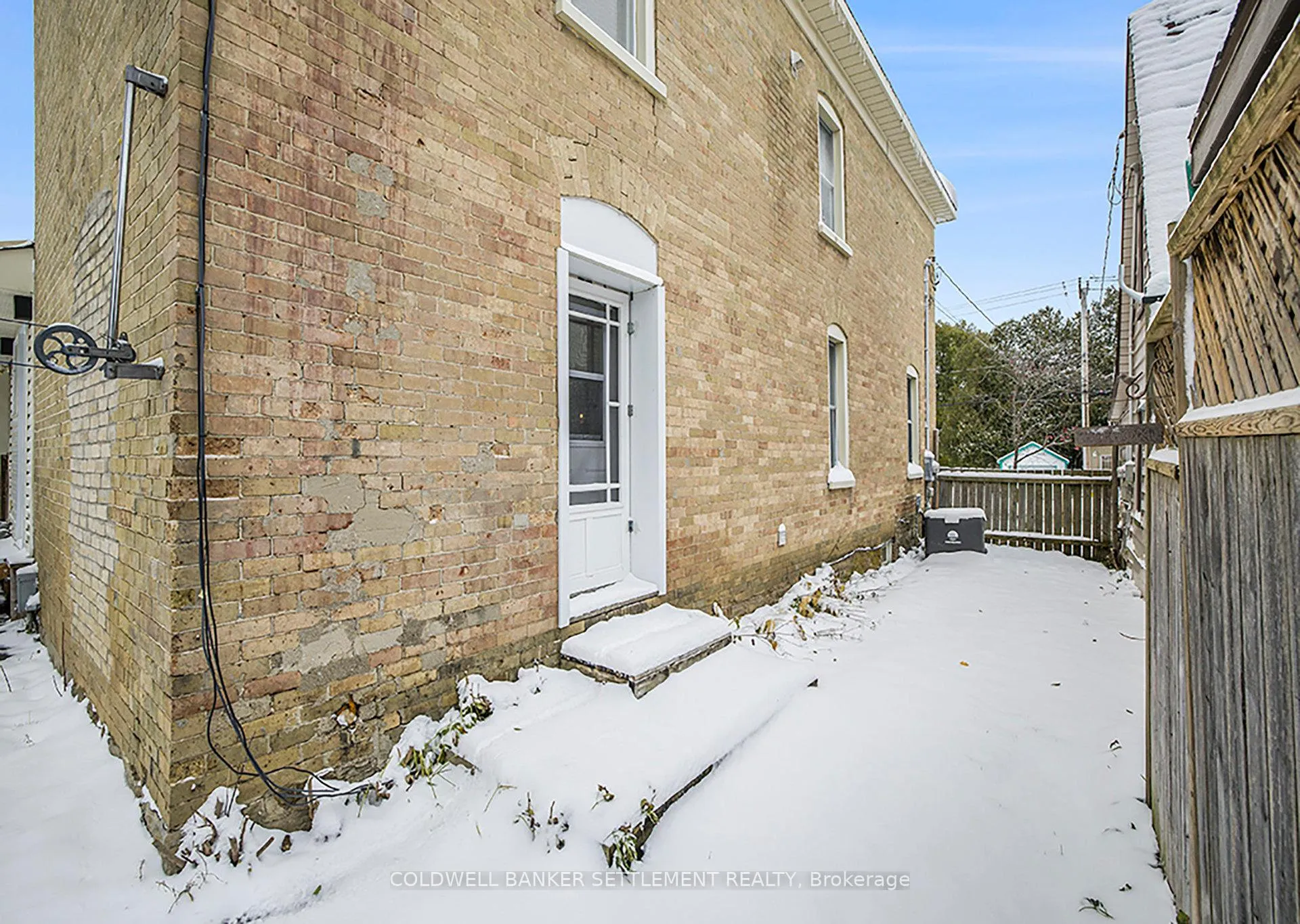 Photo 33 of 50 Abel Street, Smiths Falls — HOMEH