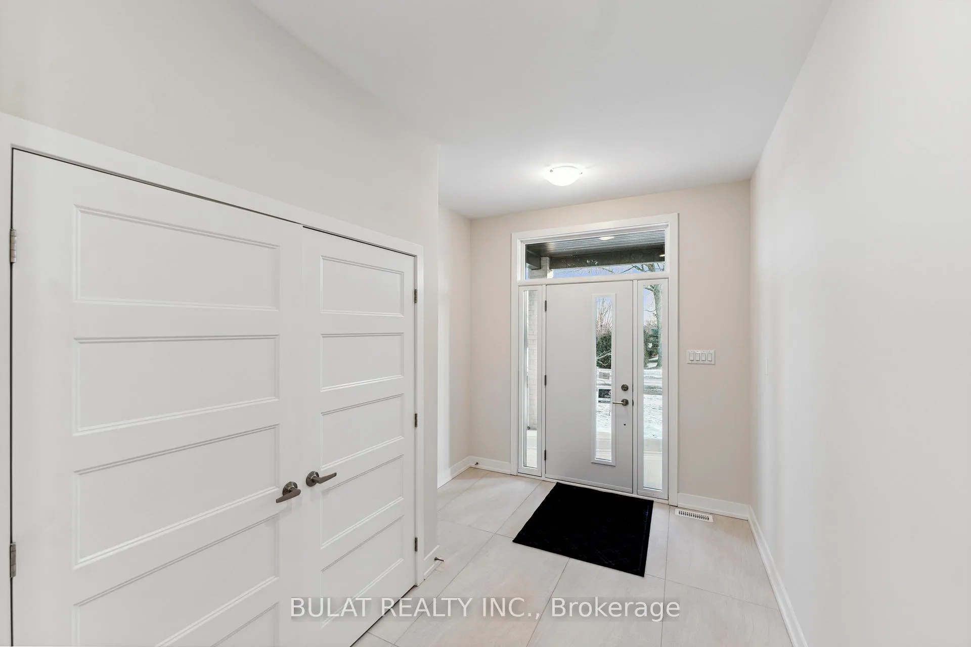 Photo 2 of 1359 Kitchener Avenue, Ottawa, Ellwood — HOMEH