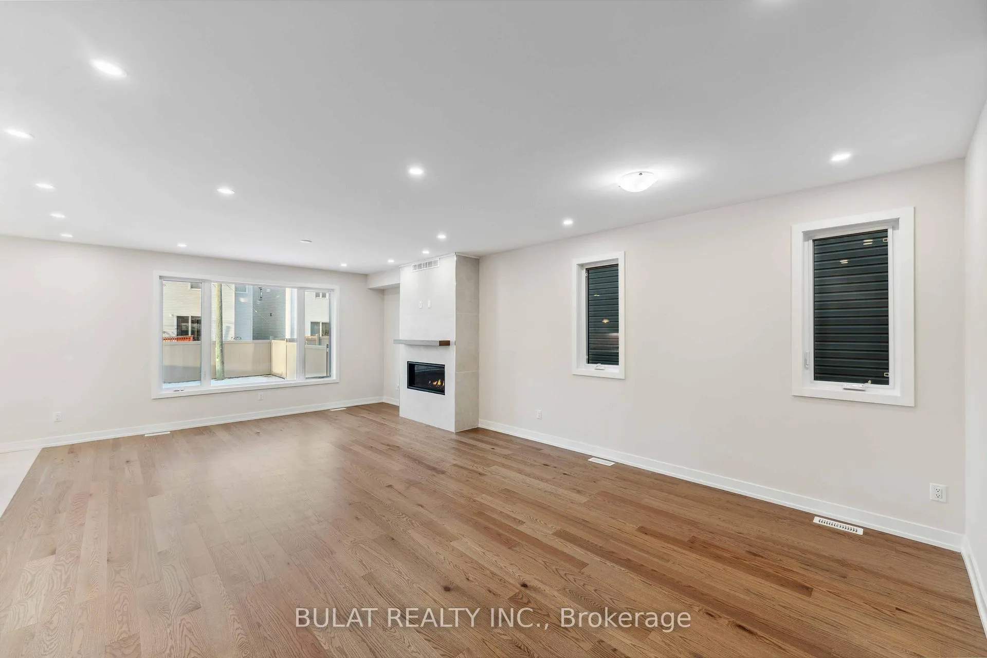 Photo 6 of 1359 Kitchener Avenue, Ottawa, Ellwood — HOMEH