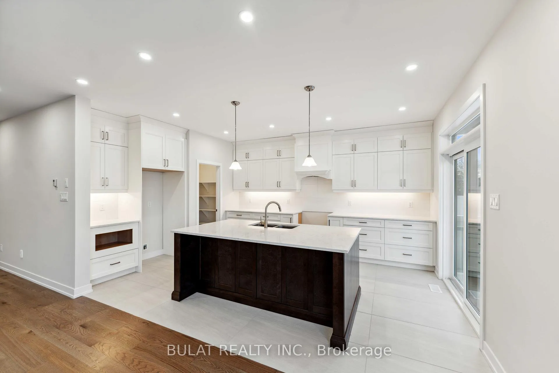 Photo 8 of 1359 Kitchener Avenue, Ottawa, Ellwood — HOMEH