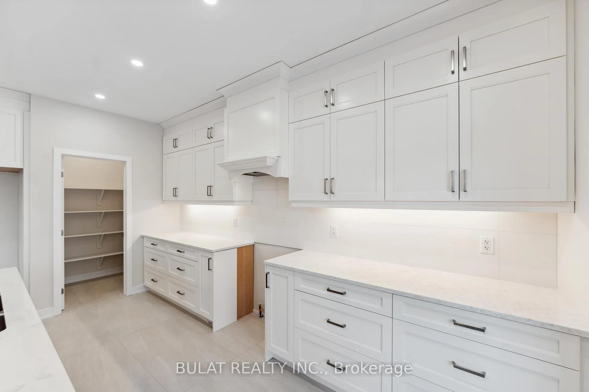 Photo 10 of 1359 Kitchener Avenue, Ottawa, Ellwood — HOMEH
