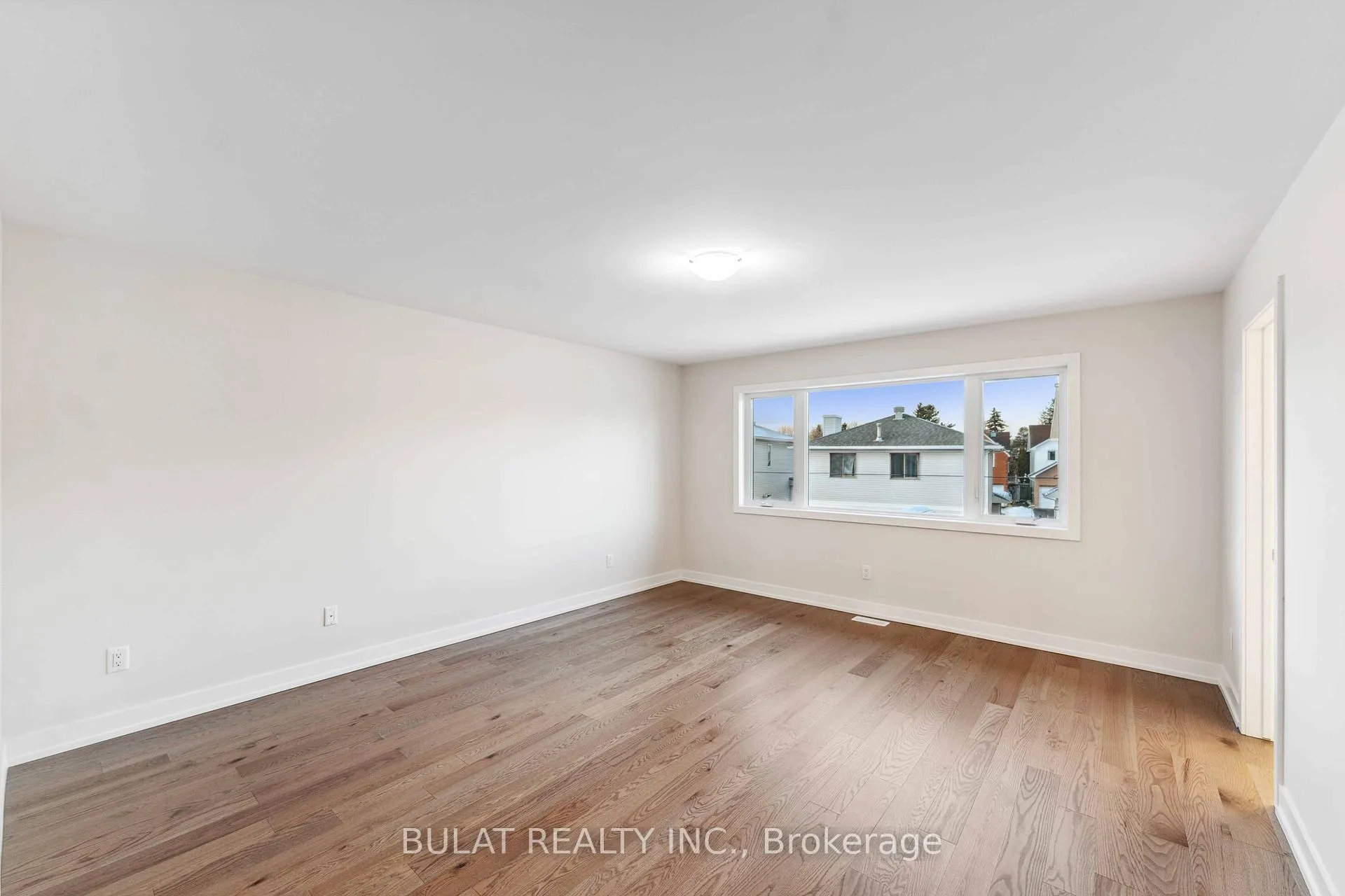 Photo 17 of 1359 Kitchener Avenue, Ottawa, Ellwood — HOMEH
