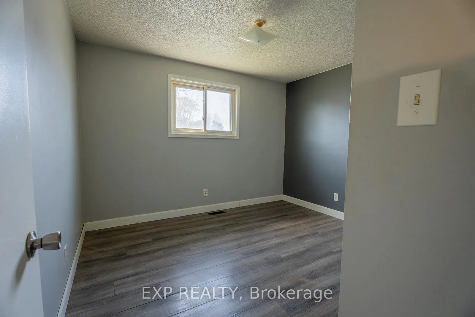 Photo 16 of 45 Roth Street, Essa, Angus — HOMEH