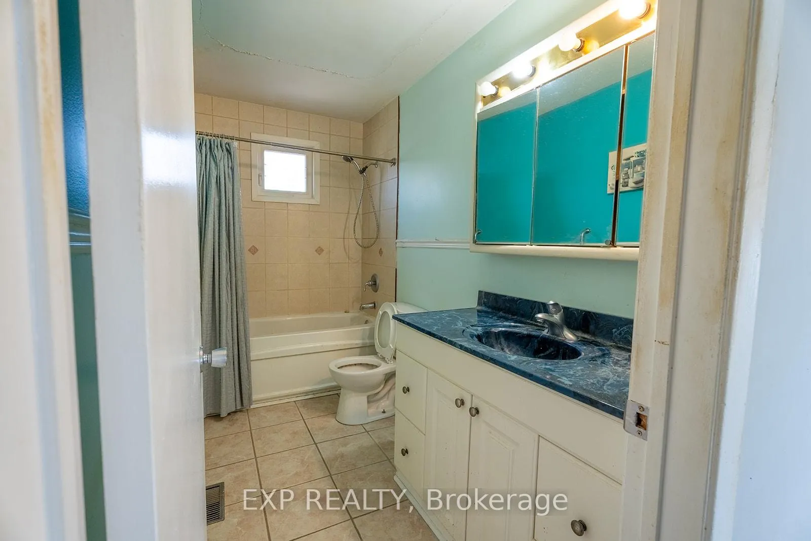 Photo 18 of 45 Roth Street, Essa, Angus — HOMEH