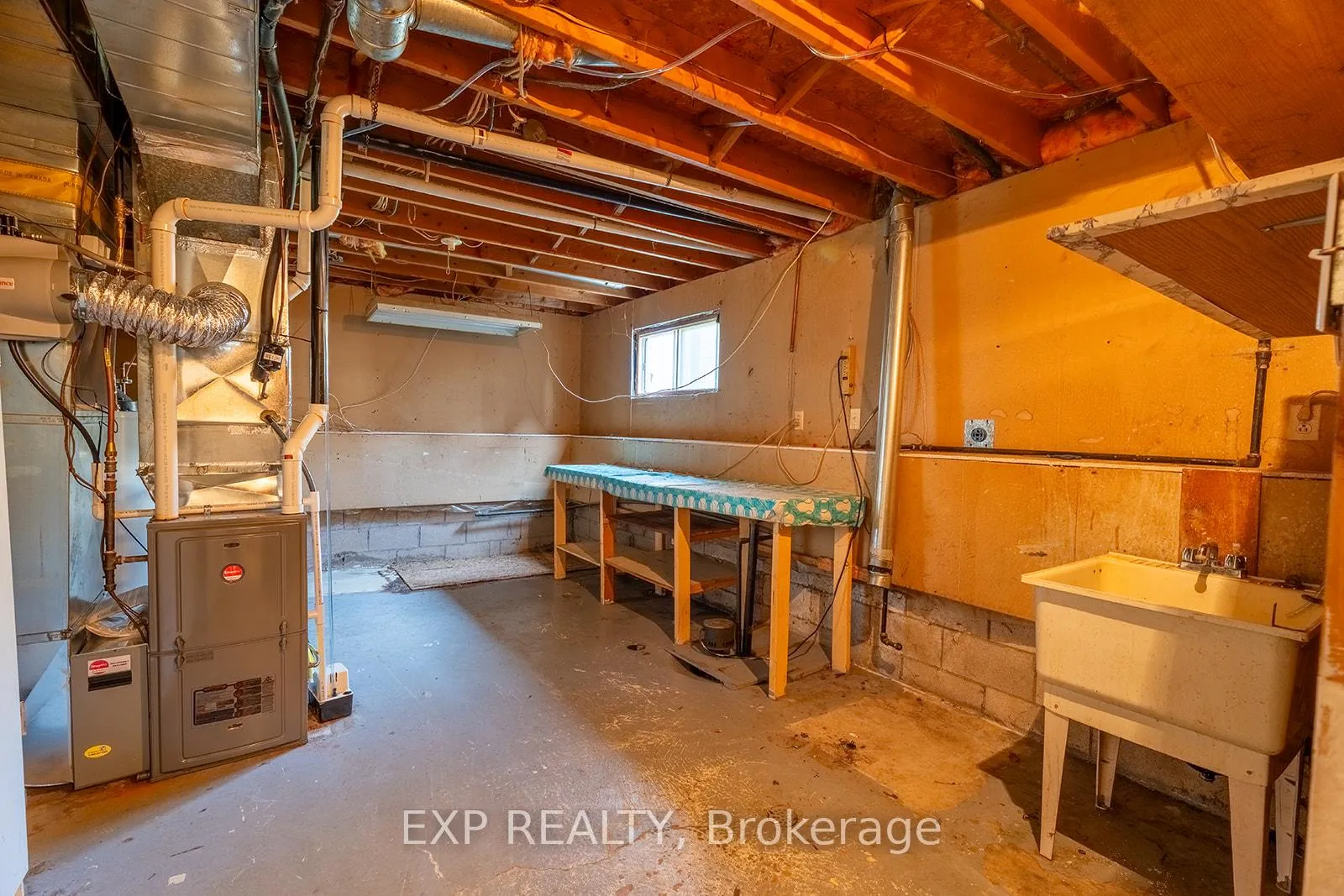 Photo 24 of 45 Roth Street, Essa, Angus — HOMEH