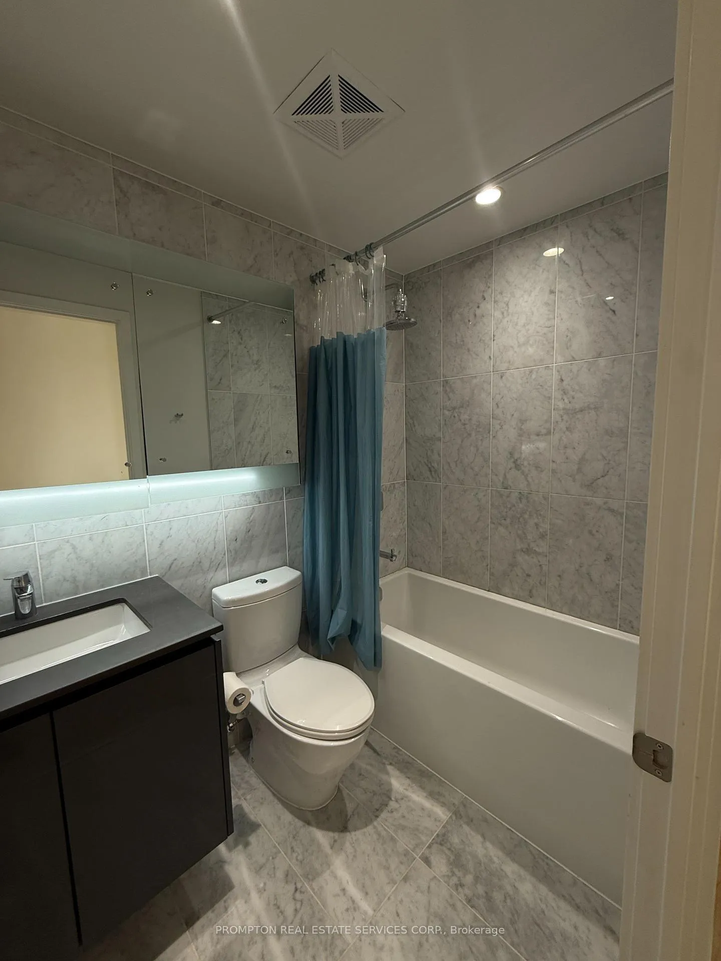 Photo 11 of Unit 3903, 117 McMahon Drive, North York, Bayview Village — HOMEH