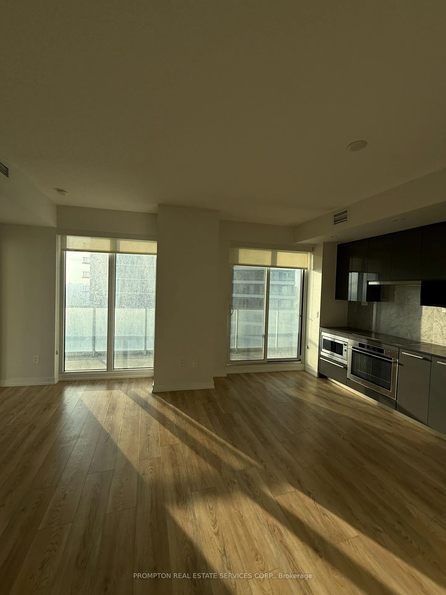 Photo 15 of Unit 3903, 117 McMahon Drive, North York, Bayview Village — HOMEH