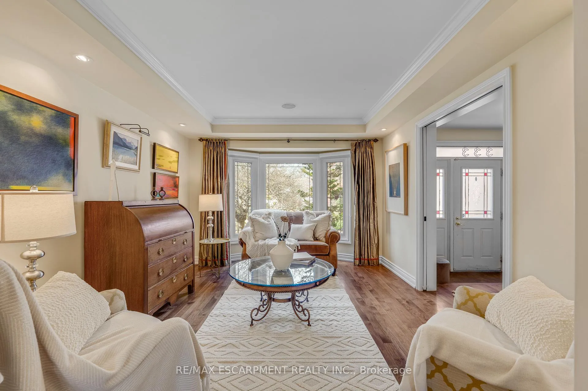 Photo 4 of 333 Claremont Crescent, Oakville, Ford — HOMEH