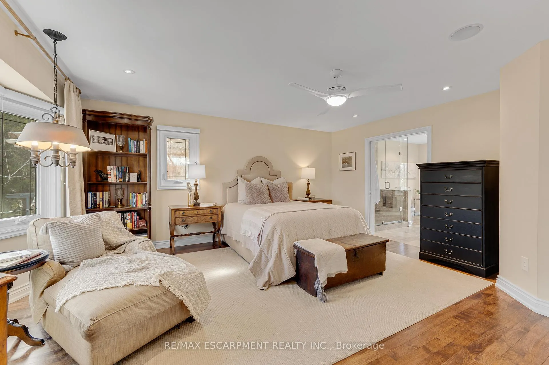 Photo 18 of 333 Claremont Crescent, Oakville, Ford — HOMEH