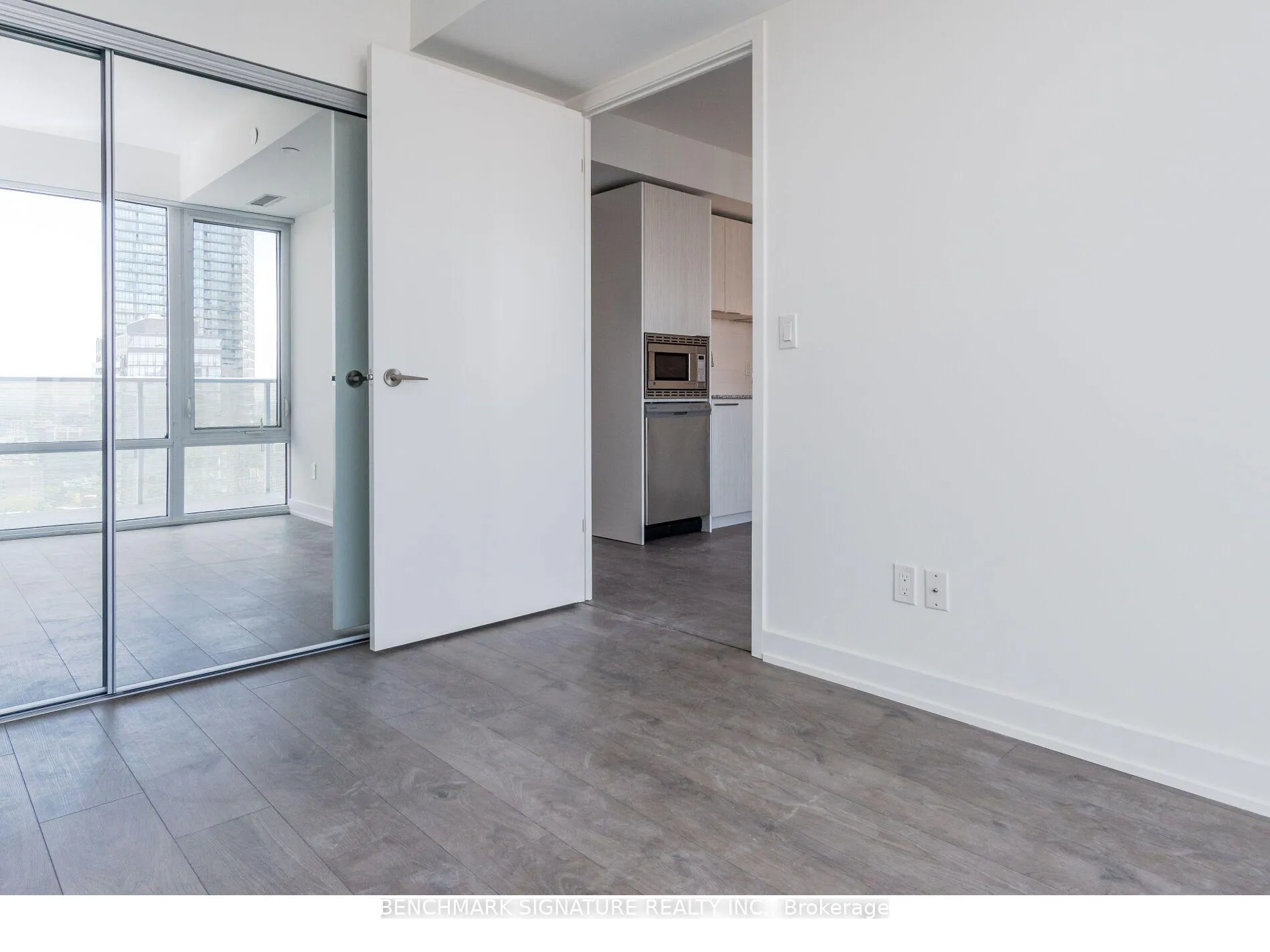 Photo 10 of Unit 1201, 501 Yonge Street, Toronto, Church-Yonge Corridor — HOMEH