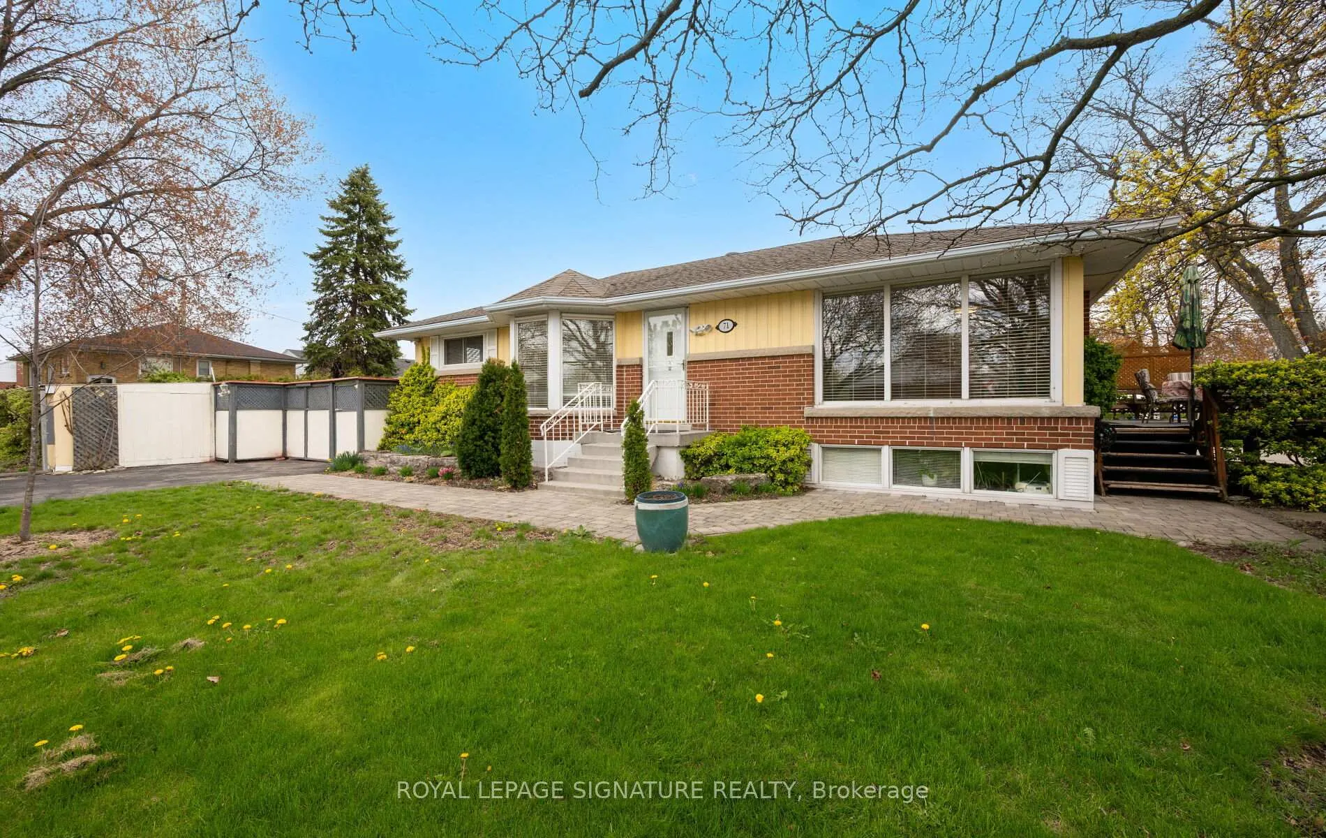 Photo 11 of 71 Grenadier Drive, Hamilton, Huntington — HOMEH