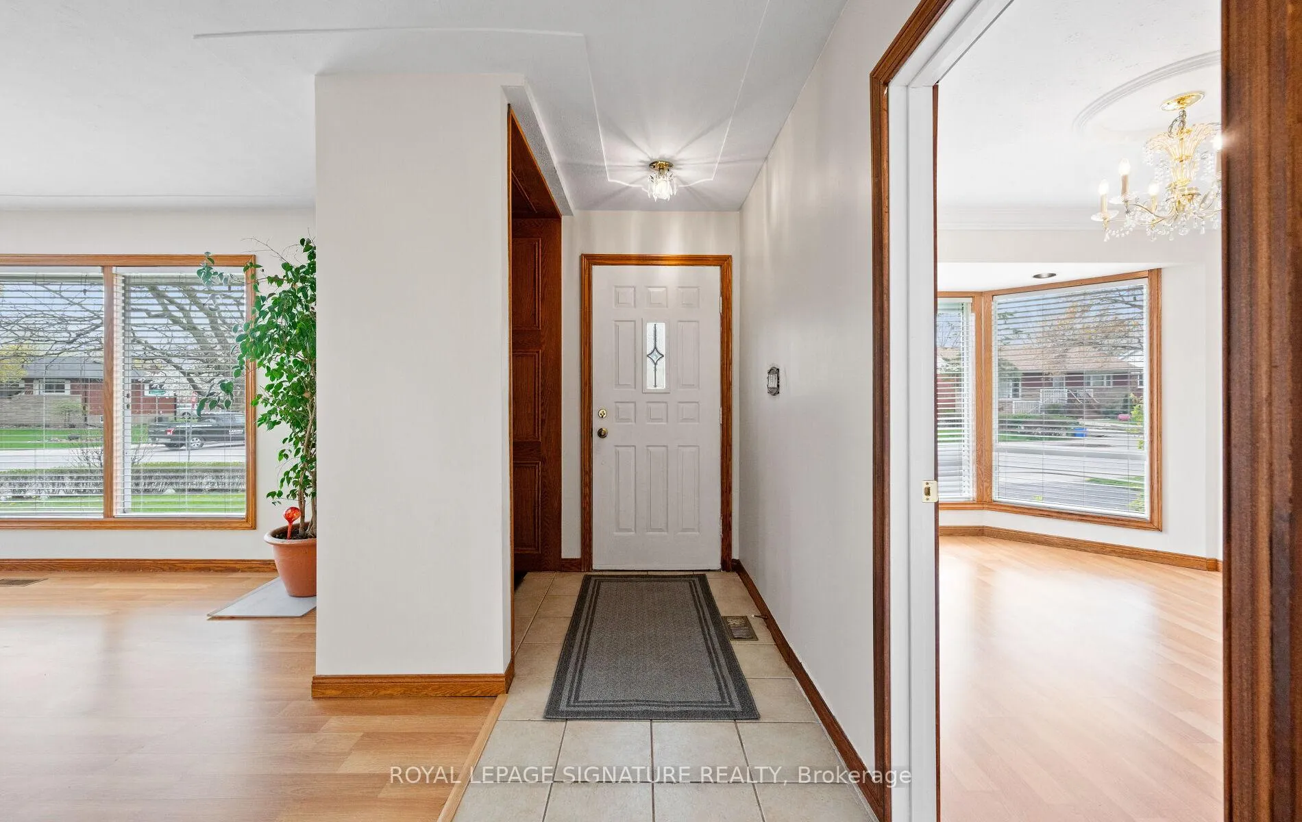 Photo 14 of 71 Grenadier Drive, Hamilton, Huntington — HOMEH