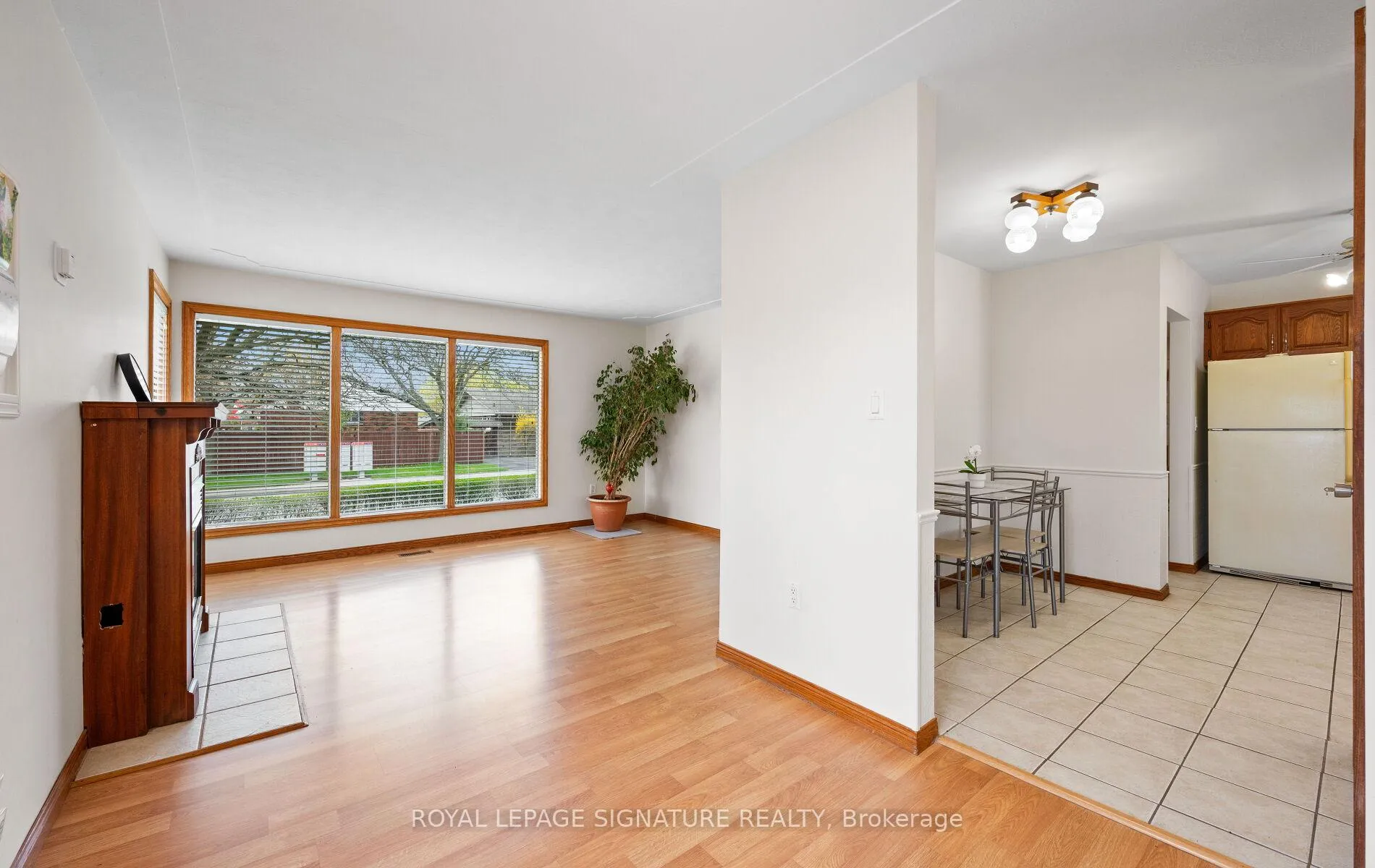 Photo 21 of 71 Grenadier Drive, Hamilton, Huntington — HOMEH