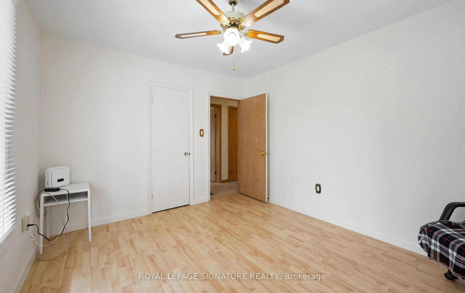 Photo 31 of 71 Grenadier Drive, Hamilton, Huntington — HOMEH