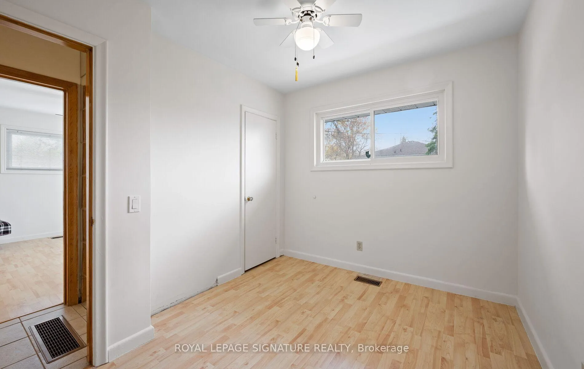 Photo 34 of 71 Grenadier Drive, Hamilton, Huntington — HOMEH
