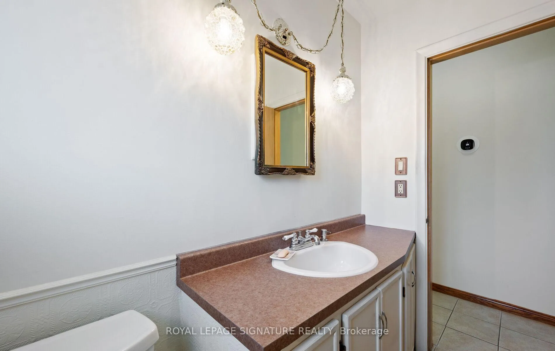 Photo 39 of 71 Grenadier Drive, Hamilton, Huntington — HOMEH