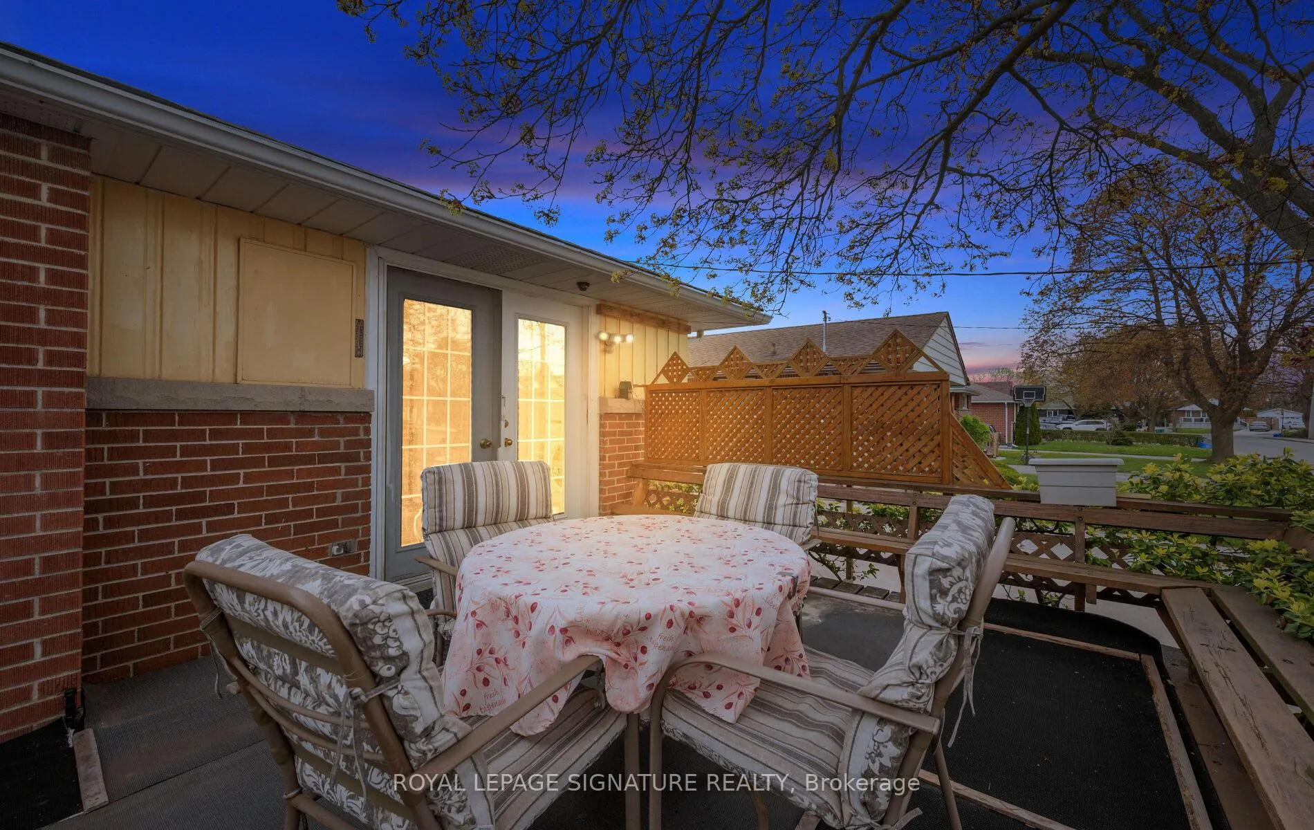 Photo 46 of 71 Grenadier Drive, Hamilton, Huntington — HOMEH
