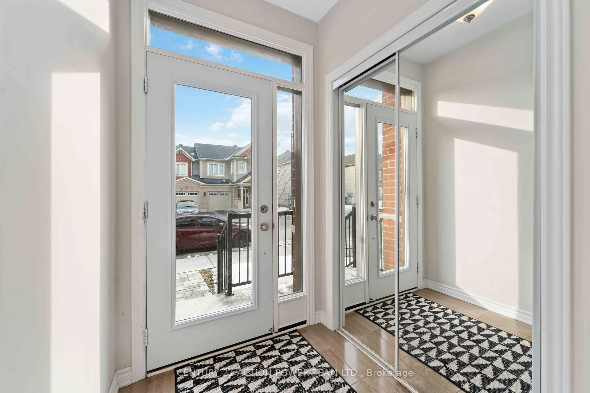 Photo 4 of 2035 Seeleys Bay Street, Ottawa, Barrhaven - Half Moon Bay — HOMEH