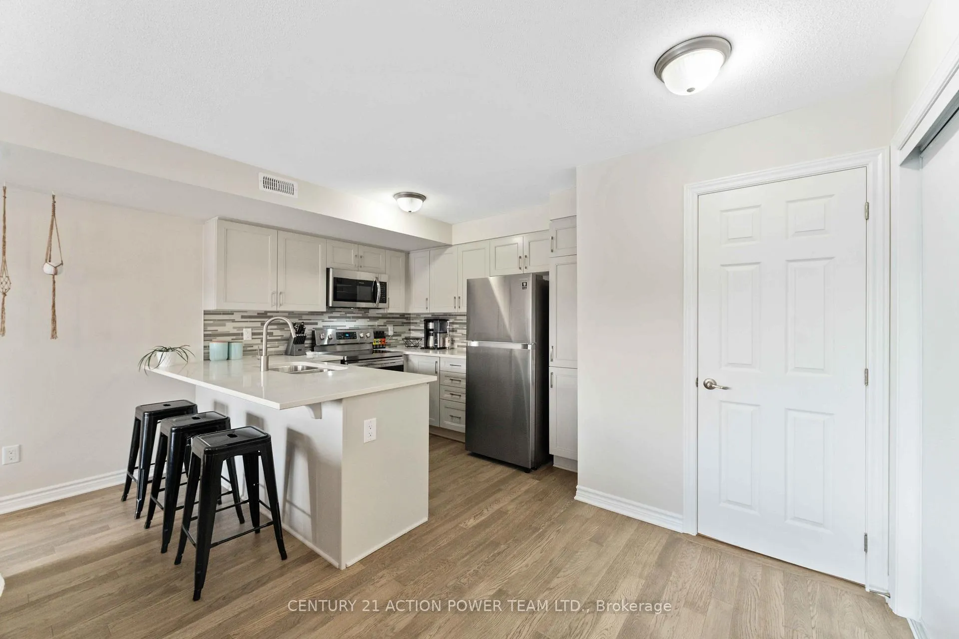 Photo 6 of 2035 Seeleys Bay Street, Ottawa, Barrhaven - Half Moon Bay — HOMEH