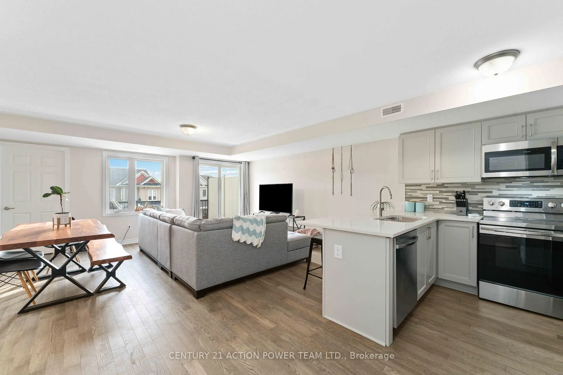 Photo 12 of 2035 Seeleys Bay Street, Ottawa, Barrhaven - Half Moon Bay — HOMEH