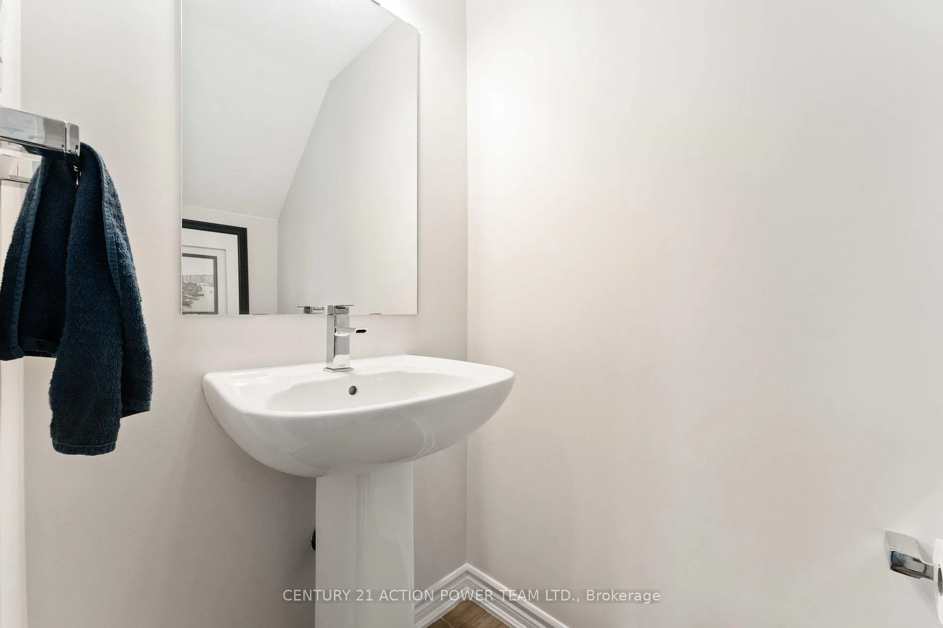 Photo 13 of 2035 Seeleys Bay Street, Ottawa, Barrhaven - Half Moon Bay — HOMEH