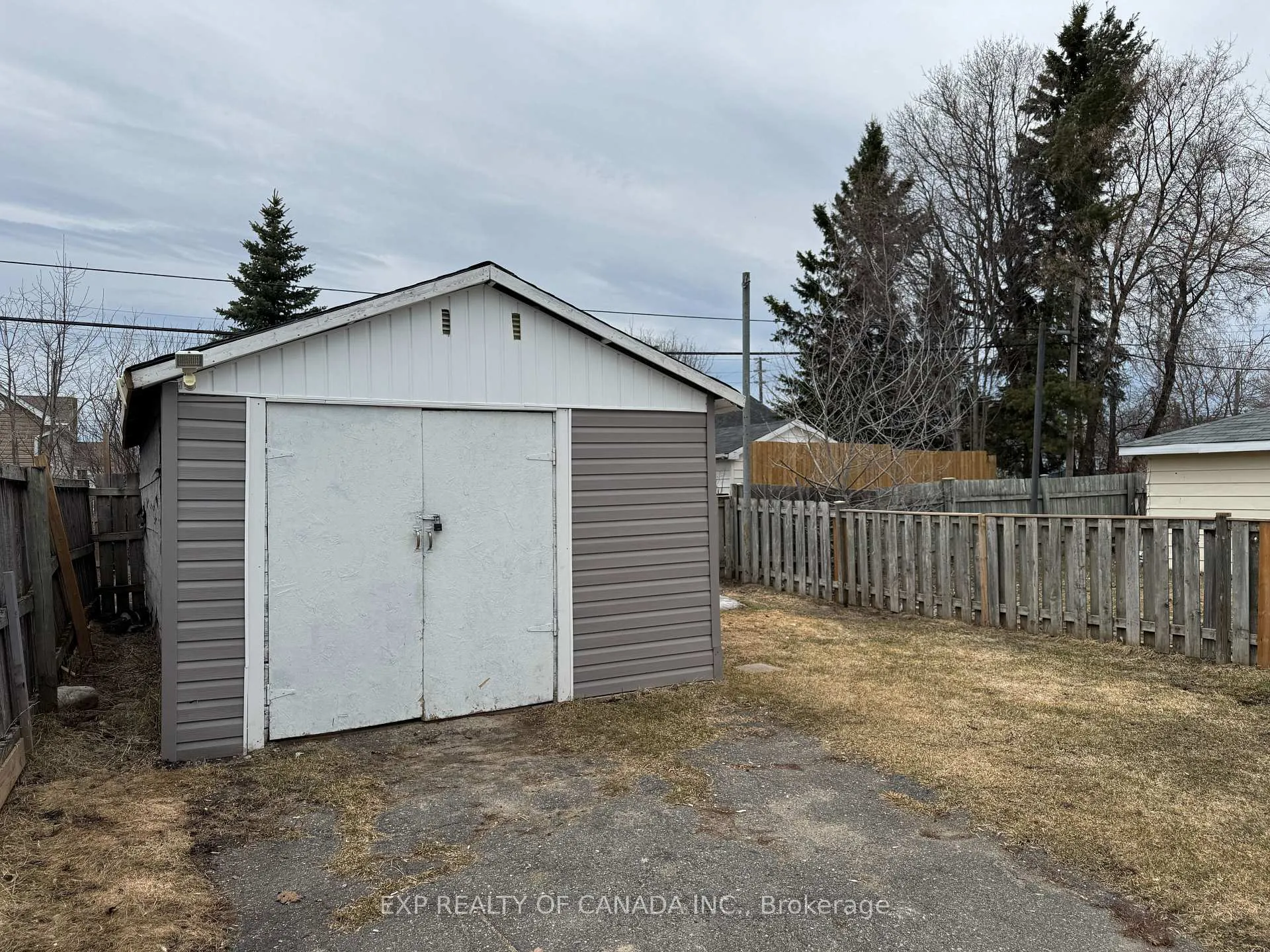 Photo 9 of 459 Tamarack Street, Timmins, TNE - Hill District — HOMEH