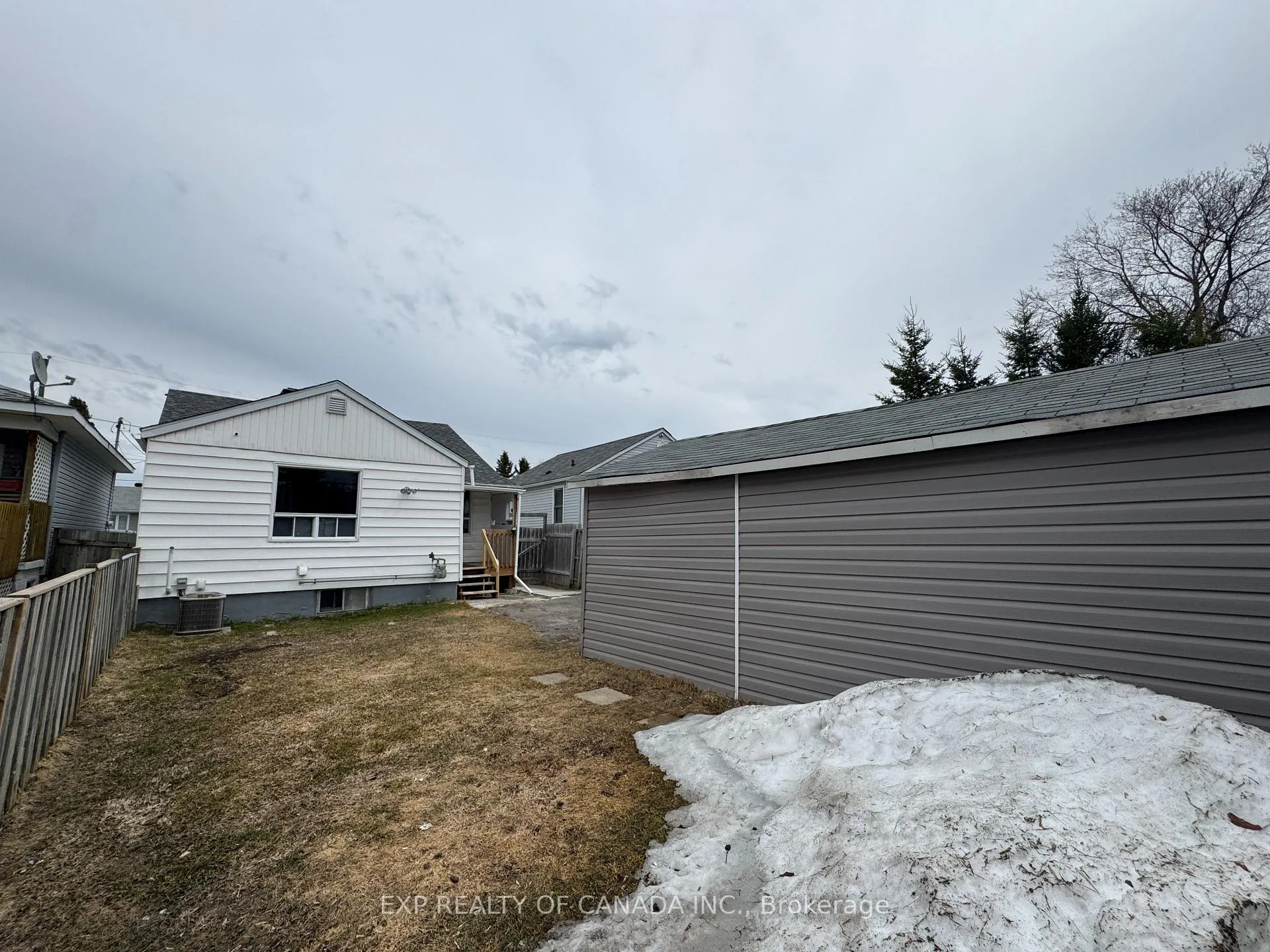 Photo 10 of 459 Tamarack Street, Timmins, TNE - Hill District — HOMEH