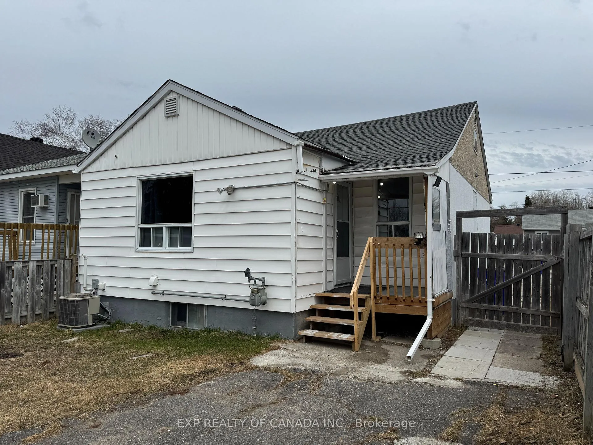 Photo 12 of 459 Tamarack Street, Timmins, TNE - Hill District — HOMEH