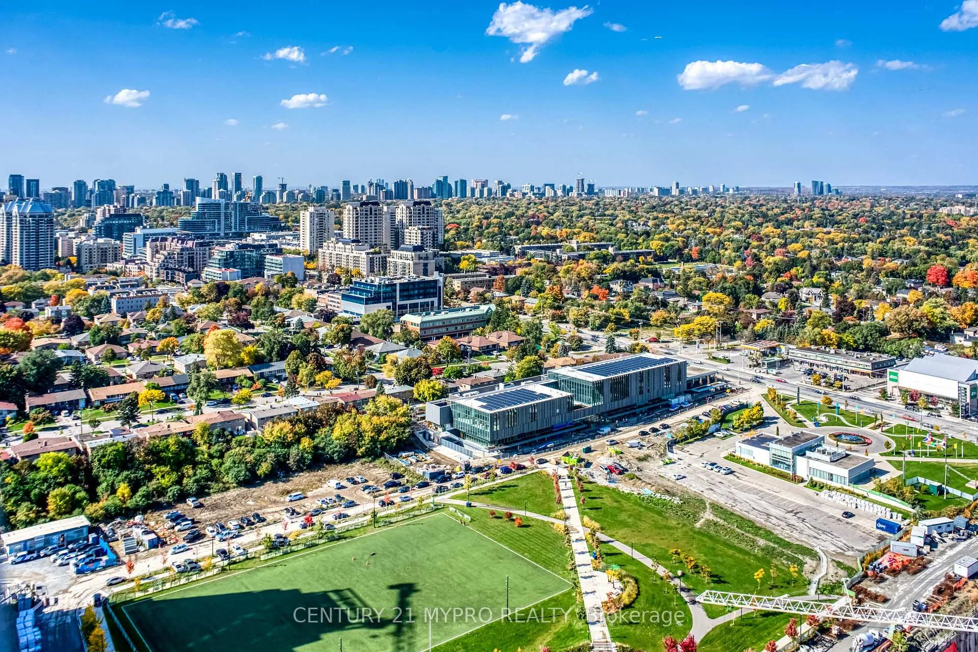 Photo 3 of Unit 3907, 95 McMahon Drive, North York, Bayview Village — HOMEH