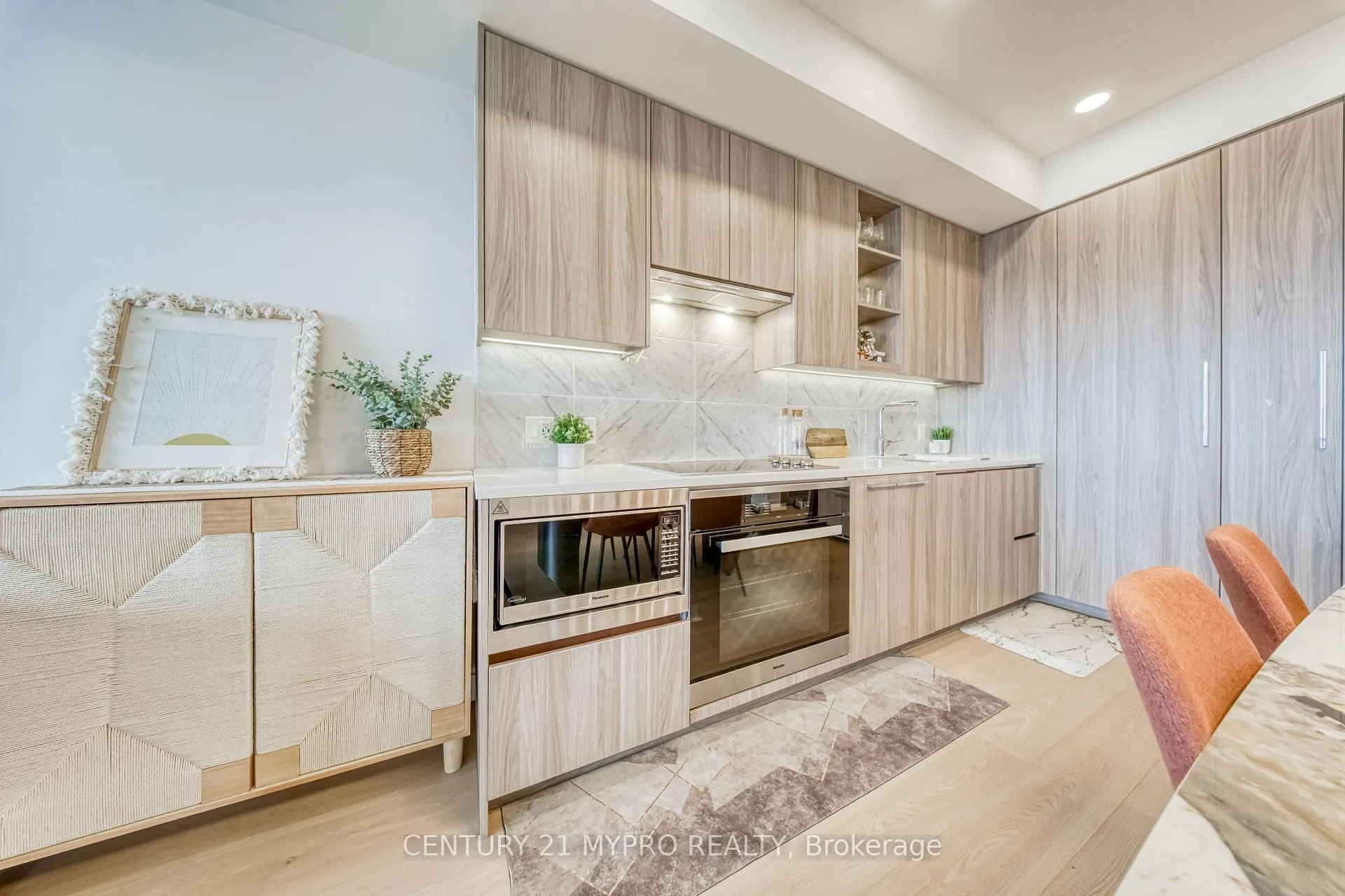 Photo 6 of Unit 3907, 95 McMahon Drive, North York, Bayview Village — HOMEH