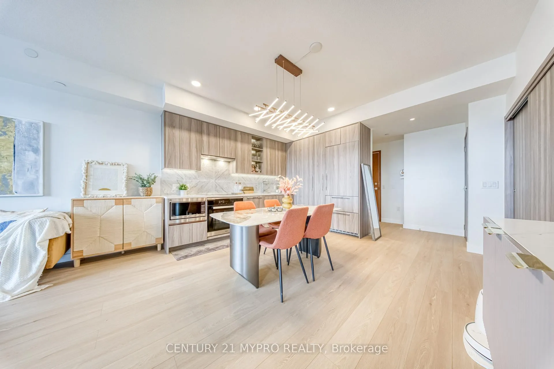 Photo 9 of Unit 3907, 95 McMahon Drive, North York, Bayview Village — HOMEH