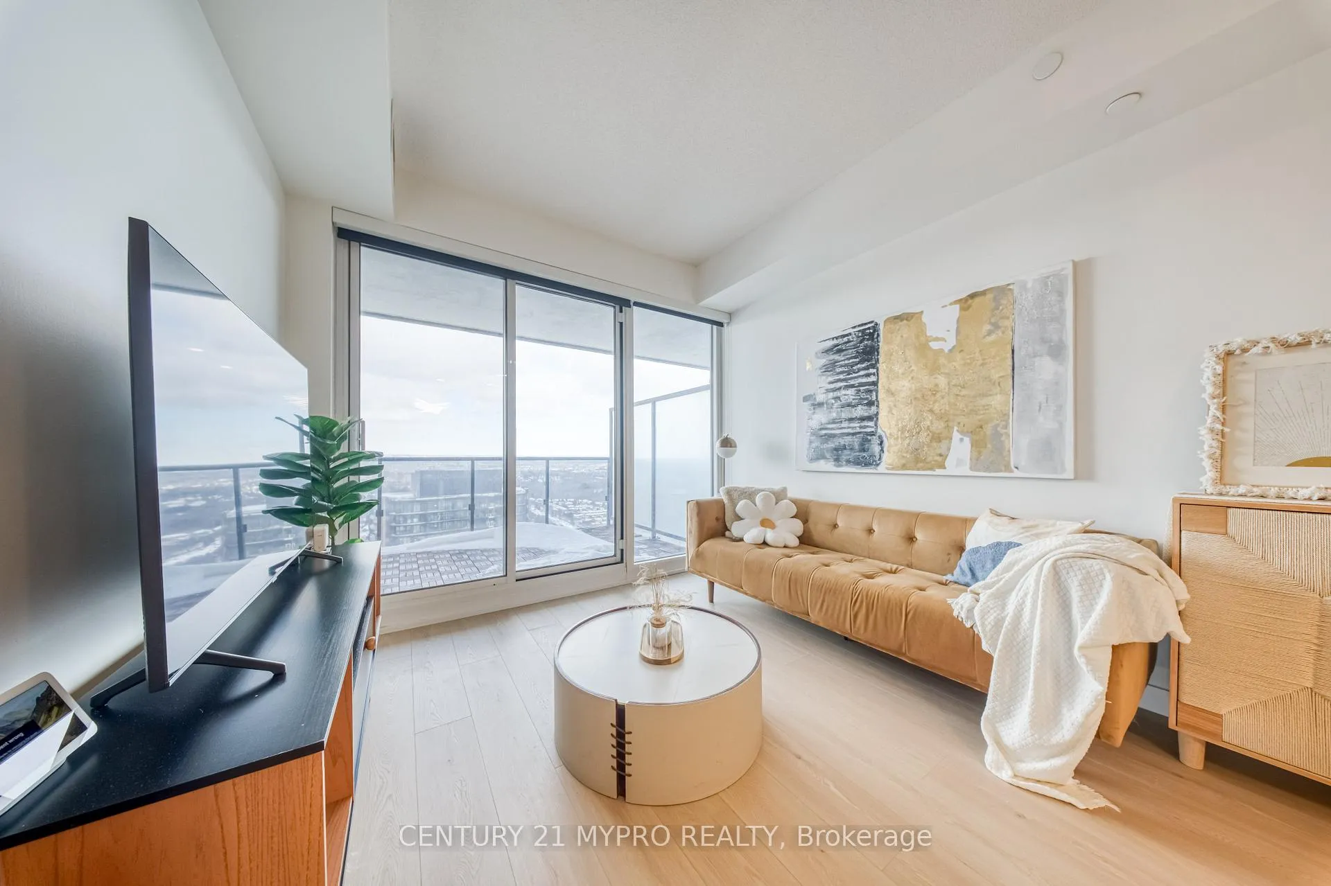 Photo 13 of Unit 3907, 95 McMahon Drive, North York, Bayview Village — HOMEH
